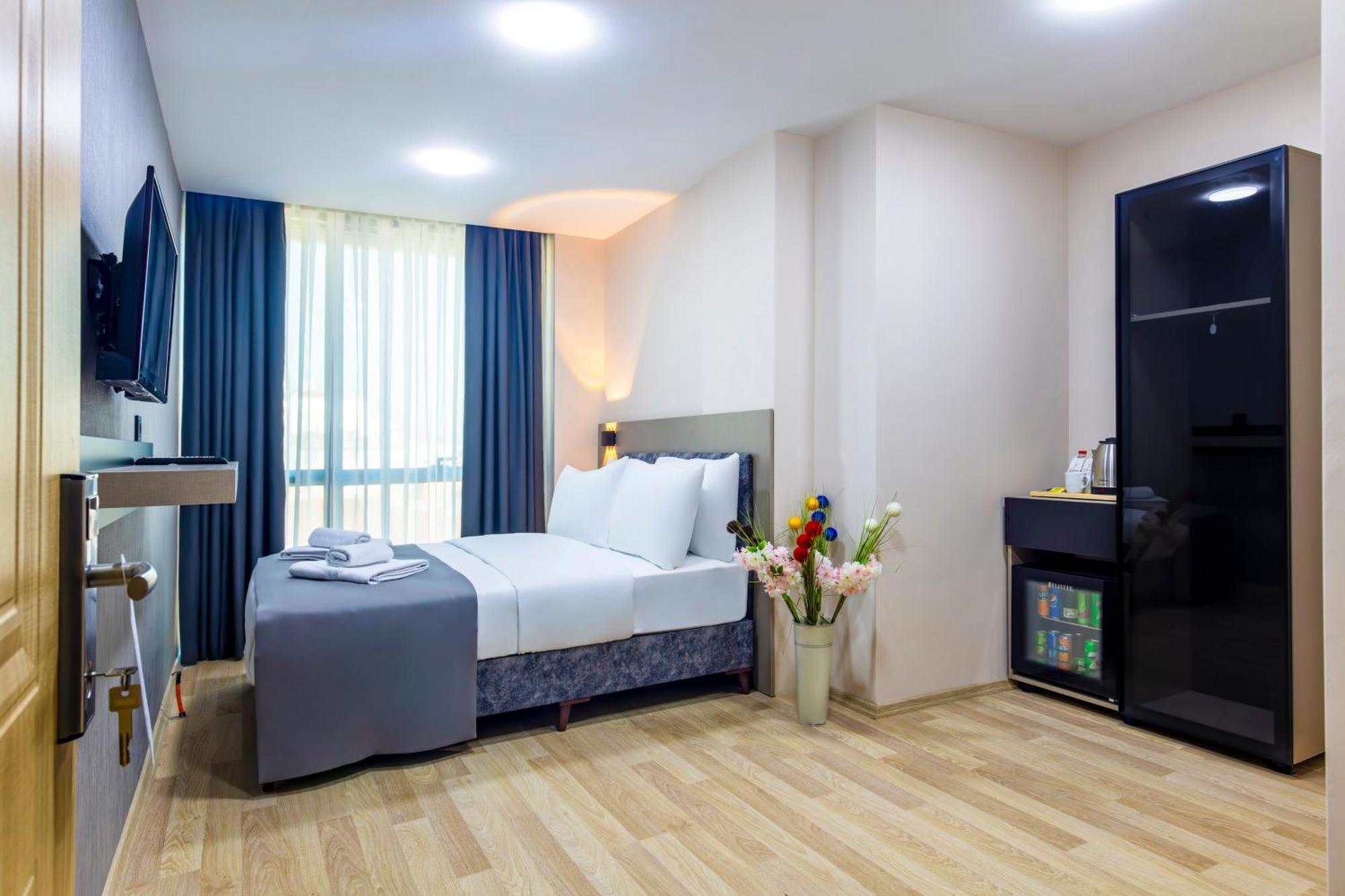 The Business Class Hotel Istanbul Bagian luar foto