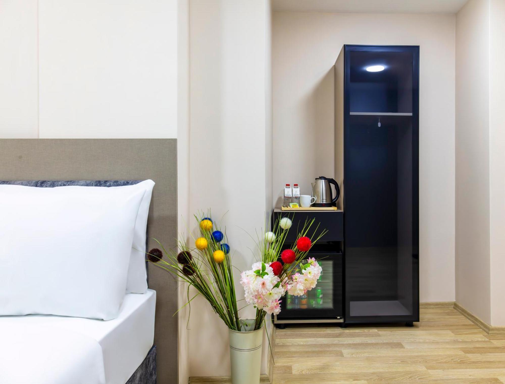The Business Class Hotel Istanbul Bagian luar foto