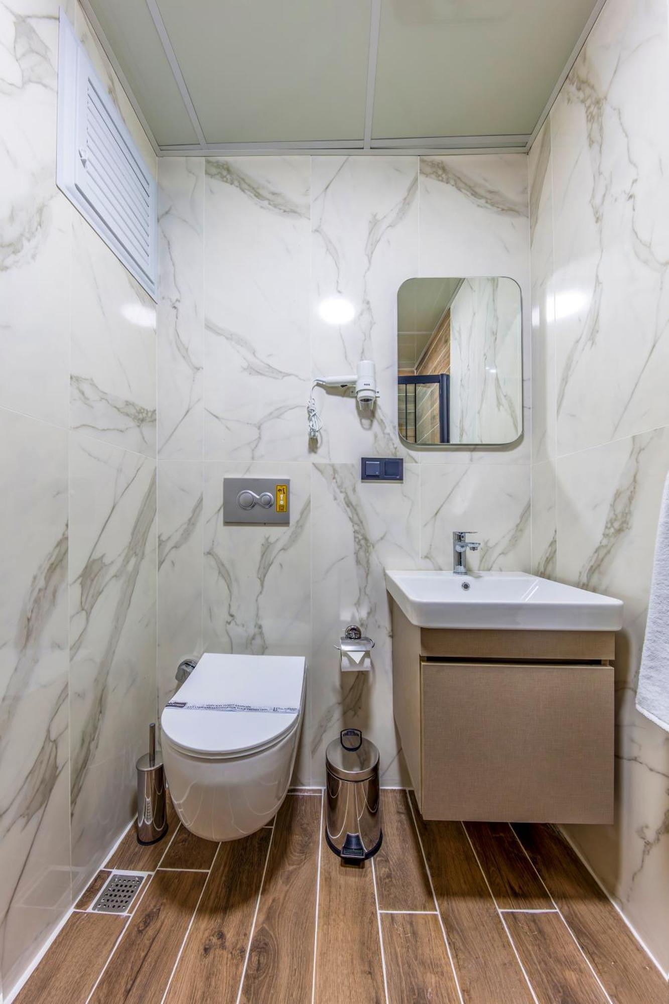 The Business Class Hotel Istanbul Bagian luar foto